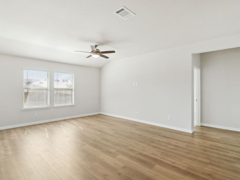 Spacious, unfurnished interior of a new home in Legendary Trails - Classic Series, Cibolo (Image 17).