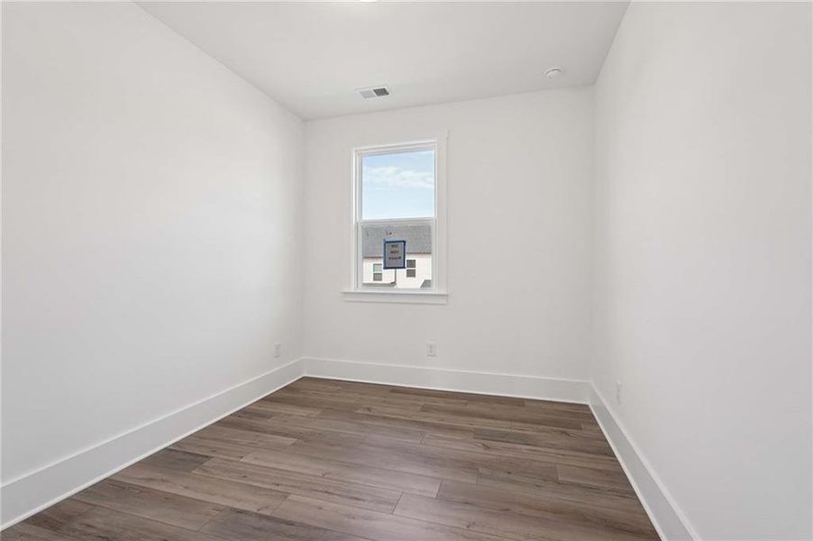 Spacious, unfurnished interior of a new home in Park Vue, Atlanta (Image 23).