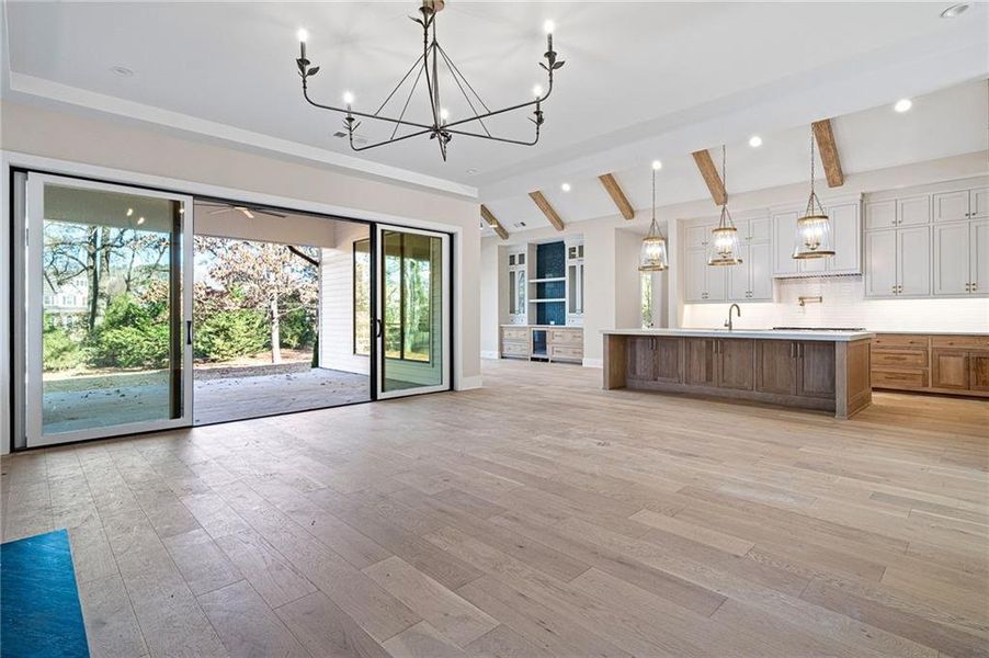 Spacious, unfurnished interior of a new home in , Alpharetta (Image 36).