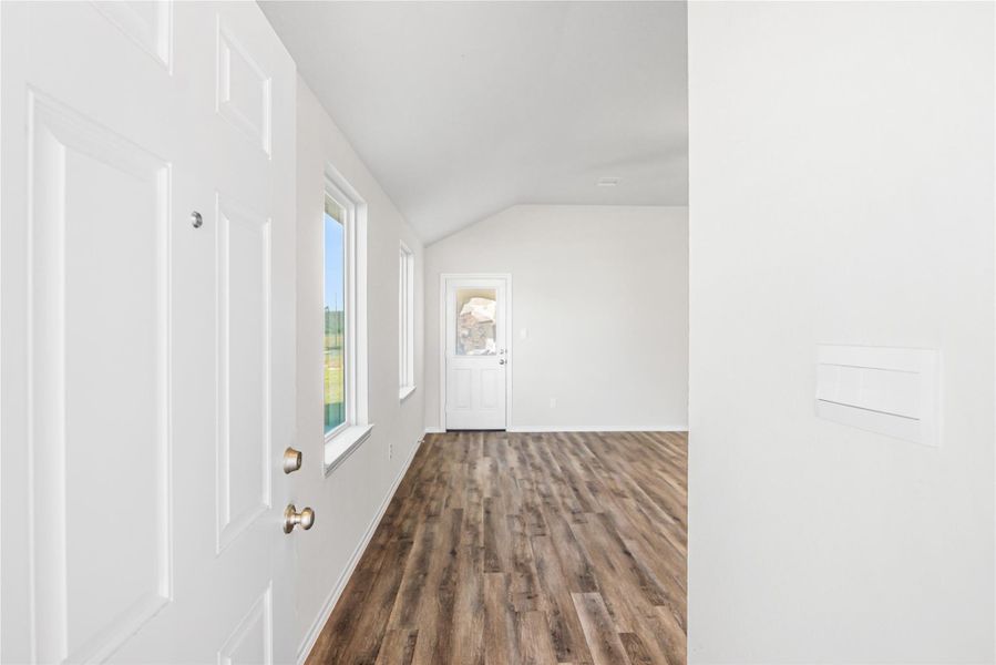 Spacious, unfurnished interior of a new home in Hill & Dale Ranch, Splendora (Image 22).