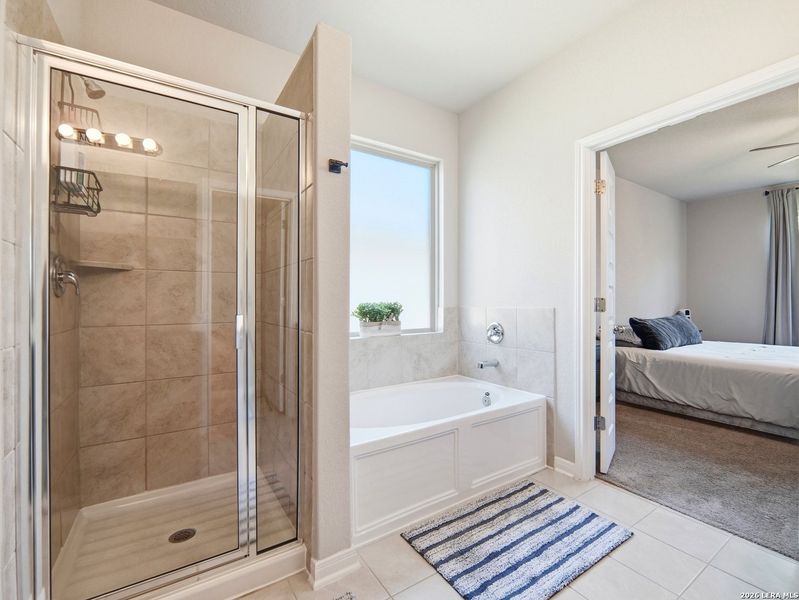 Furnished interior view inside a new home in Ventana, Bulverde (Image 15).