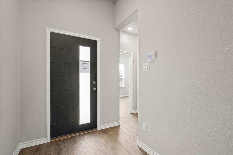Spacious, unfurnished interior of a new home in Rocky Creek Crossing, Fort Worth (Image 11). Spacious, unfurnished interior of a new home in Rocky Creek Crossing, Fort Worth (Image 11).