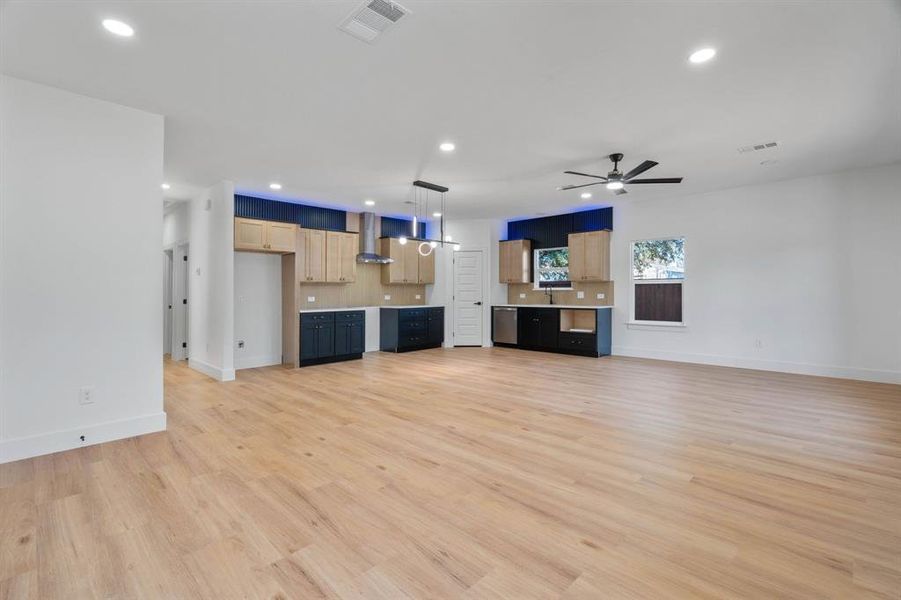 Spacious, unfurnished interior of a new home in , Dallas (Image 26). Spacious, unfurnished interior of a new home in , Dallas (Image 26).