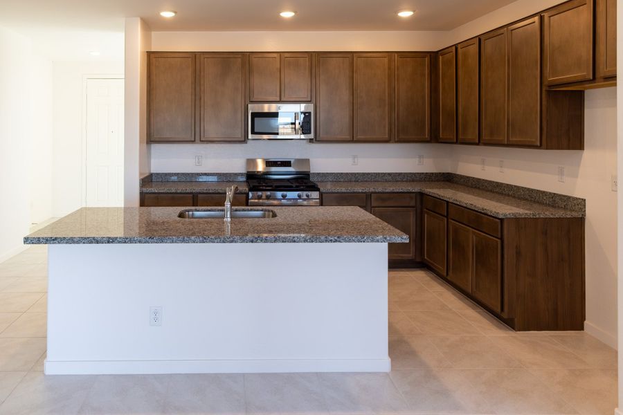 Furnished interior view inside a new home in Rancho Santa Rosa, Maricopa (Image 9).