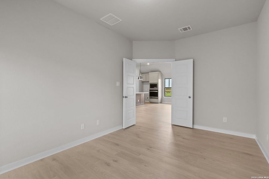 Spacious, unfurnished interior of a new home in Nopal Valley, San Antonio (Image 30). Spacious, unfurnished interior of a new home in Nopal Valley, San Antonio (Image 30).