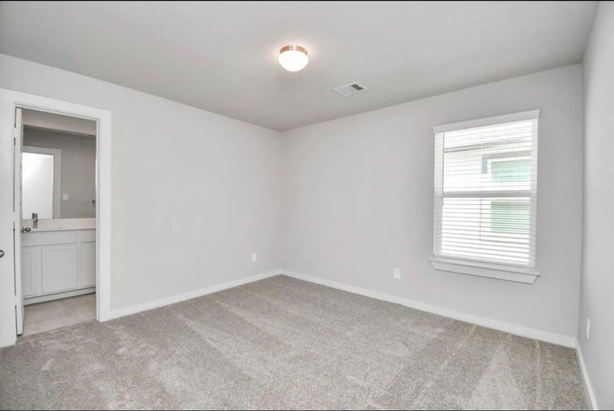 Spacious, unfurnished interior of a new home in Telge Ranch, Cypress (Image 35).