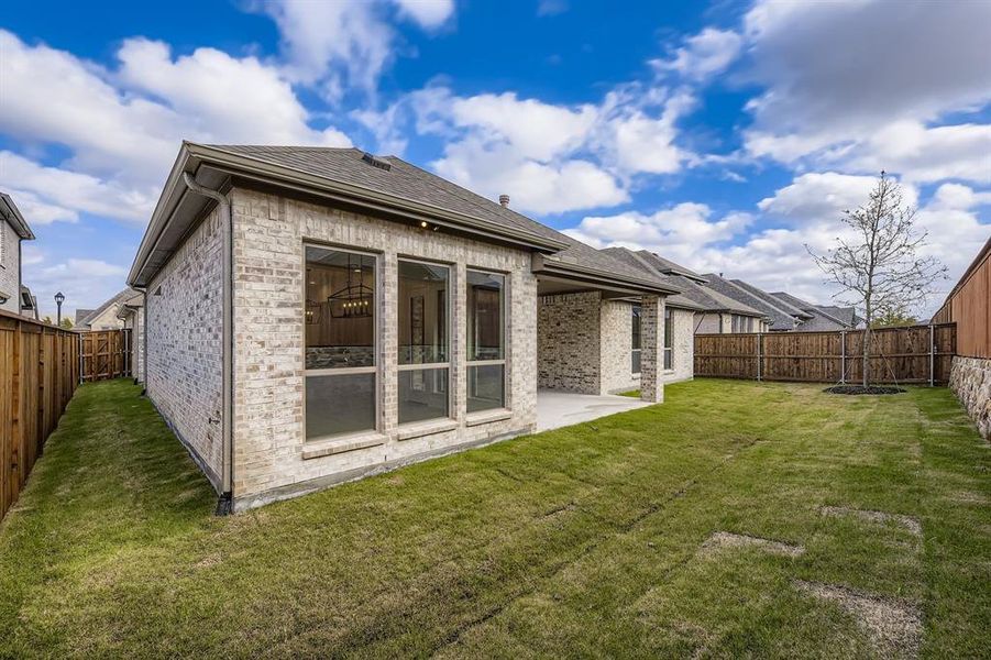 Exterior details and patio area of a home in , Midlothian (Image 20).