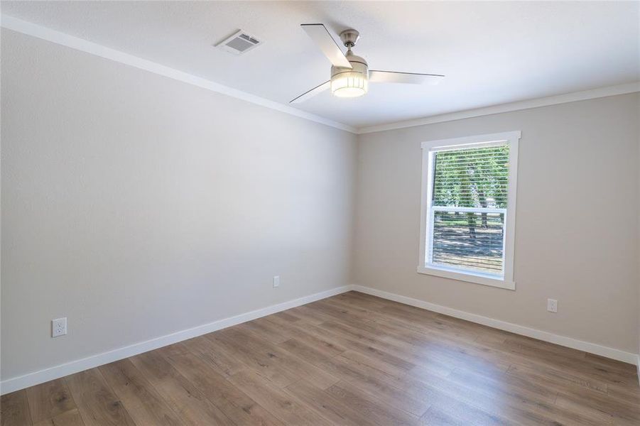 Spacious, unfurnished interior of a new home in , Gun Barrel City (Image 12).
