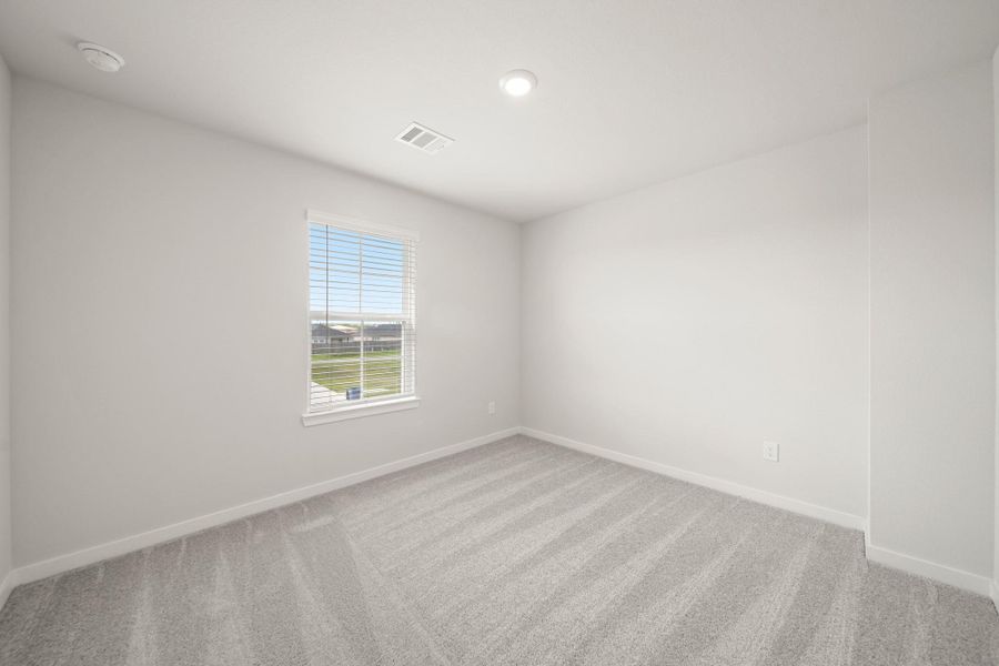 Spacious, unfurnished interior of a new home in Pearlbrook, Texas City (Image 20).