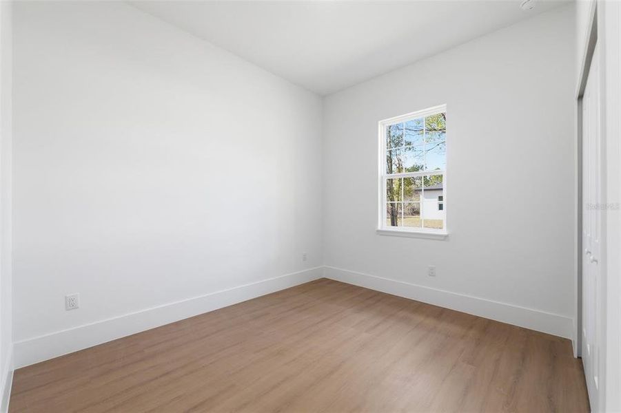 Spacious, unfurnished interior of a new home in , Citrus Springs (Image 29).