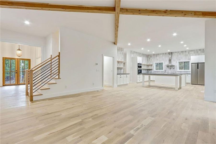 Spacious, unfurnished interior of a new home in , Waleska (Image 19).