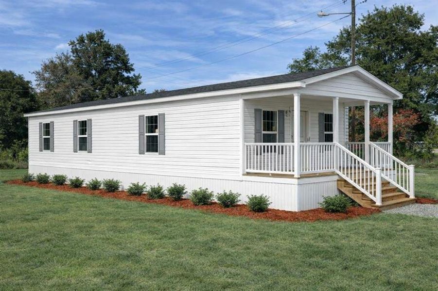 Exterior details and patio area of a home in , Deland (Image 4).