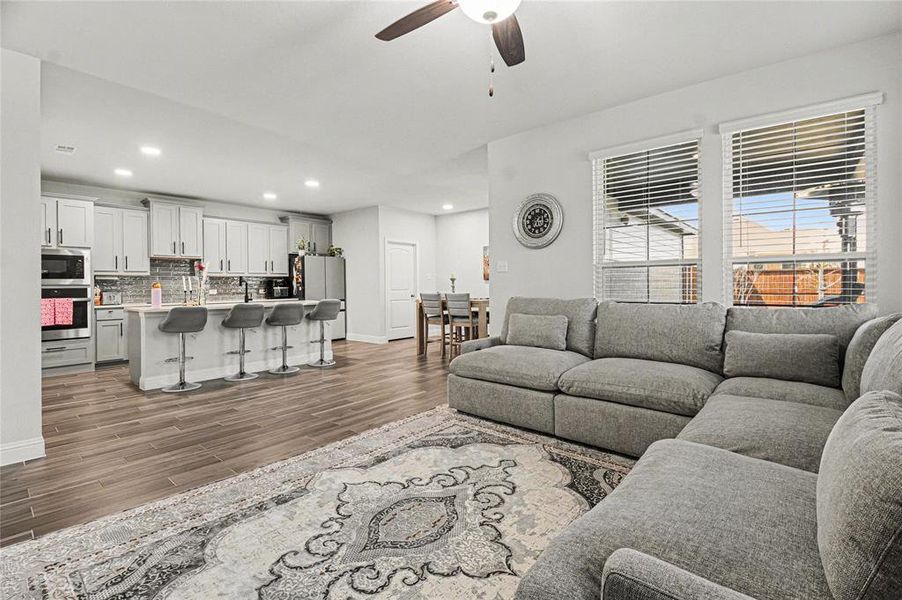 Furnished interior view inside a new home in , Rowlett (Image 31).