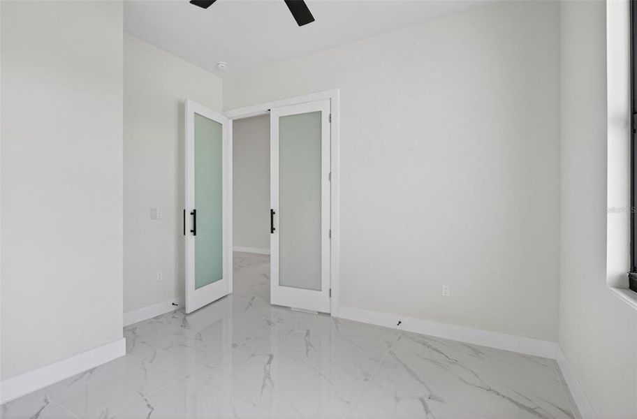 Spacious, unfurnished interior of a new home in , Cape Coral (Image 45).