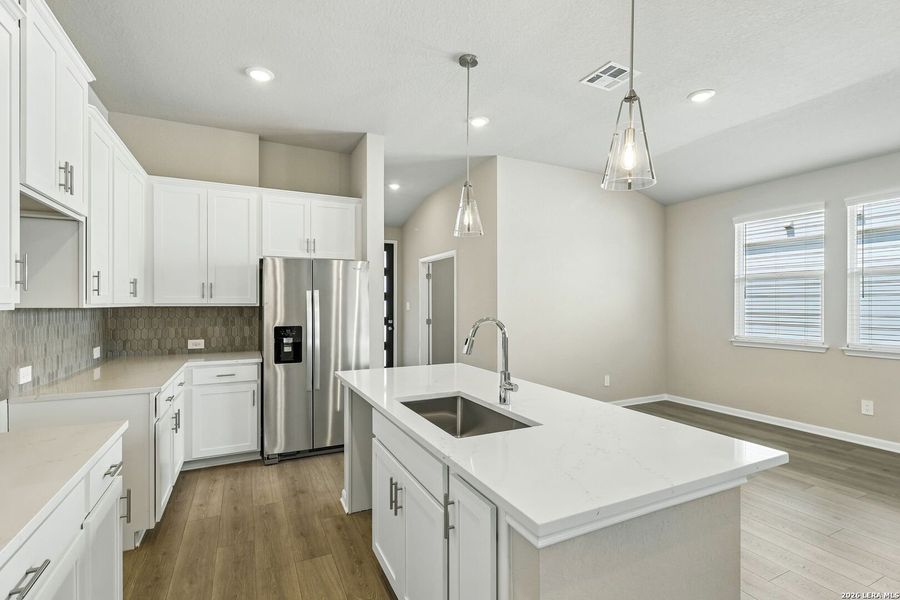 Furnished interior view inside a new home in Thomas Pond, San Antonio (Image 16). Furnished interior view inside a new home in Thomas Pond, San Antonio (Image 16).