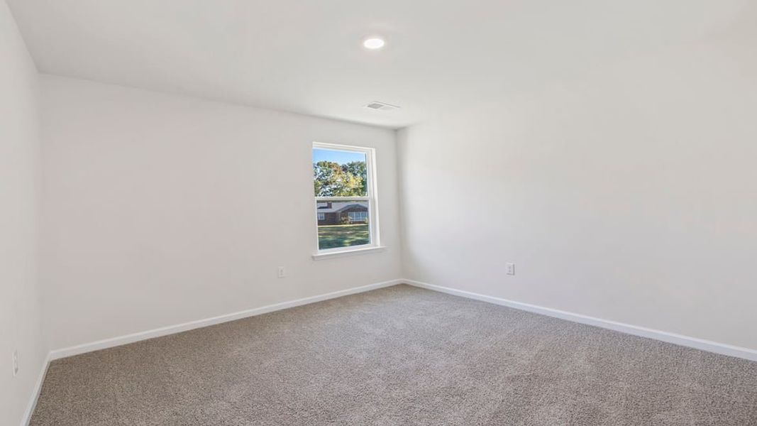 Spacious, unfurnished interior of a new home in Baxter Village, Boiling Springs (Image 24).