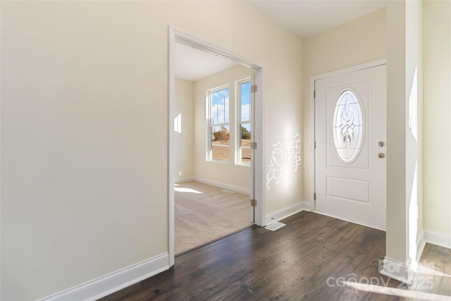 Spacious, unfurnished interior of a new home in , Monroe (Image 25).