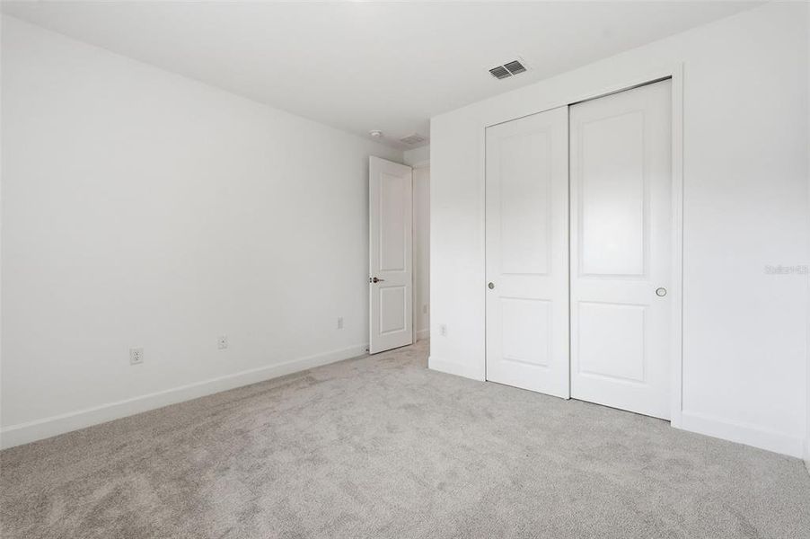 Spacious, unfurnished interior of a new home in , Plant City (Image 48).