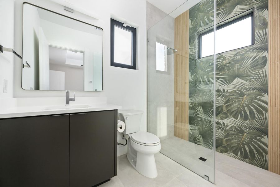 Italian tile shower in this ensuite bathroom. Italian tile shower in this ensuite bathroom.
