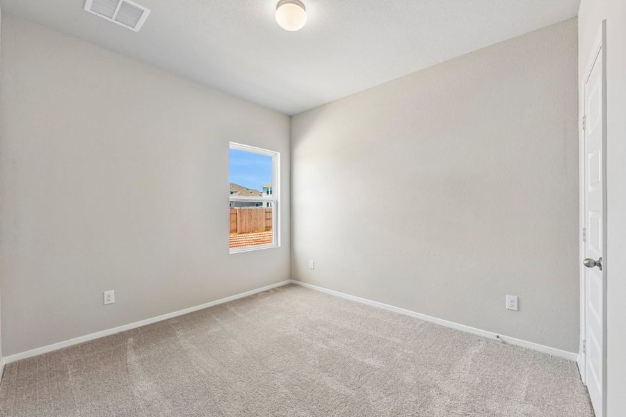Spacious, unfurnished interior of a new home in Cascade, Liberty Hill (Image 18).