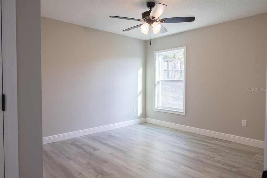 Spacious, unfurnished interior of a new home in , Citrus Springs (Image 20).