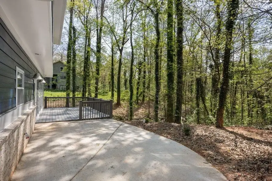 Exterior details and patio area of a home in , Acworth (Image 25).