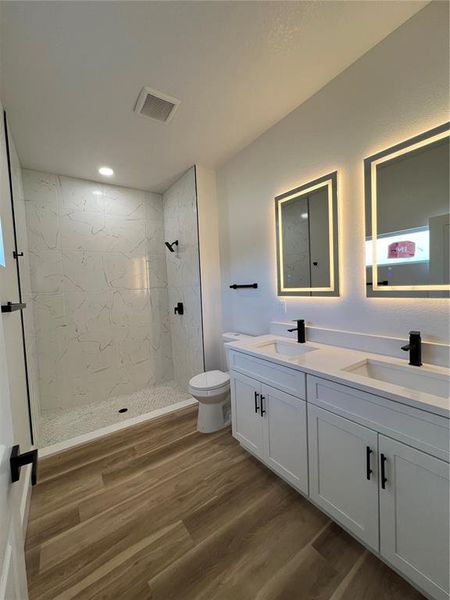 Furnished interior view inside a new home in , Ocala (Image 7).