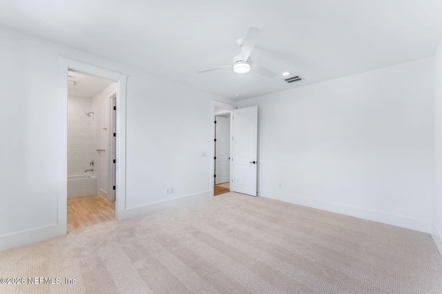 Spacious, unfurnished interior of a new home in , Ponte Vedra (Image 67).