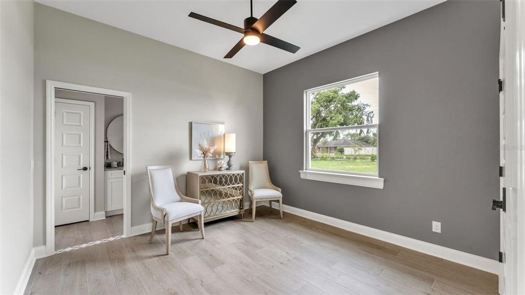 Furnished interior view inside a new home in , Lakeland (Image 11).