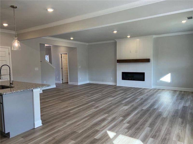 Spacious, unfurnished interior of a new home in Crofton Place Enclave, Snellville (Image 23).