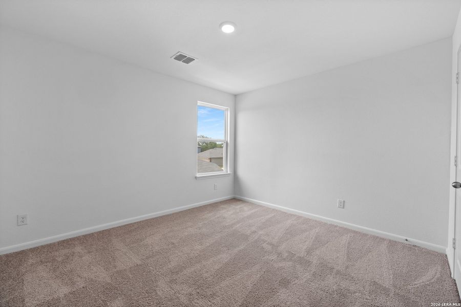 Spacious, unfurnished interior of a new home in Preserve at Medina, Von Ormy (Image 18).