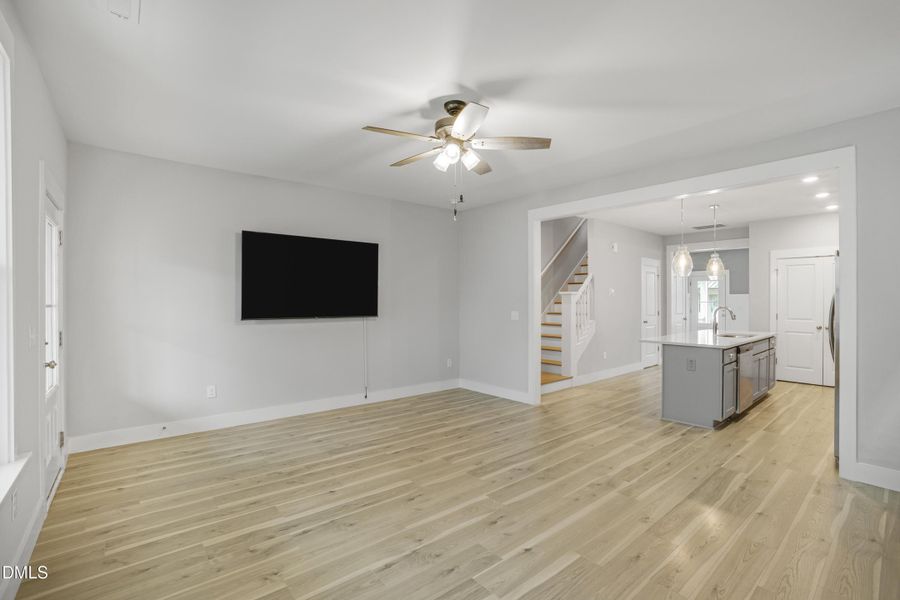 CY1A3592-HDR CY1A3592-HDR