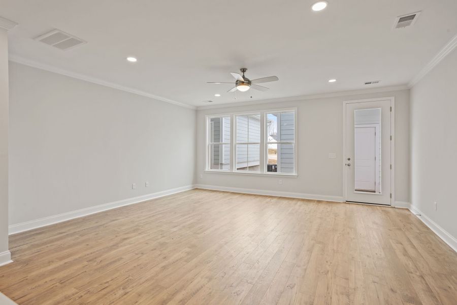 222 Lake Greenwood Blvd, Greenwood, SC.  - Slide 9