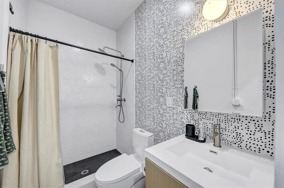 Furnished interior view inside a new home in , College Park (Image 12).