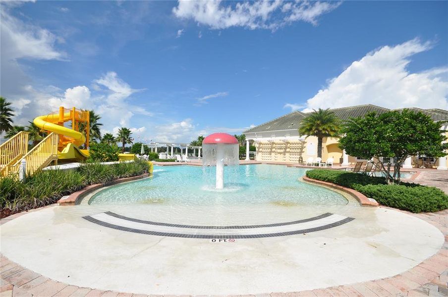 Community amenities in , Davenport (Image 21).