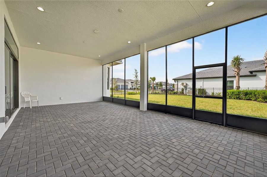 Image 47 of a home in .