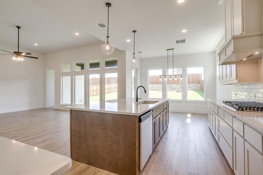Furnished interior view inside a new home in Talon Hills, Fort Worth (Image 11). Furnished interior view inside a new home in Talon Hills, Fort Worth (Image 11).
