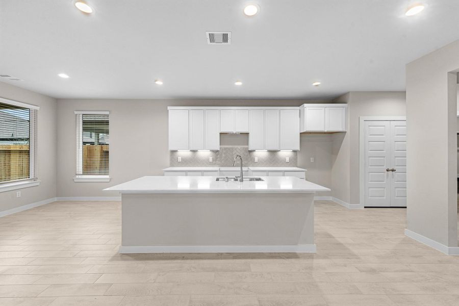 Furnished interior view inside a new home in Barton Creek Ranch, Conroe (Image 4).