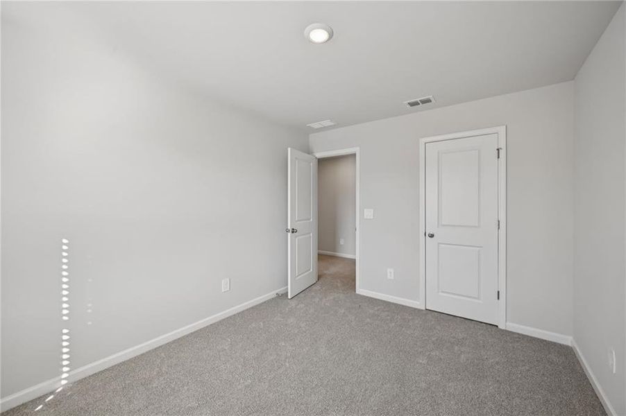 Spacious, unfurnished interior of a new home in Creekside at Oxford Park, Fairburn (Image 21).