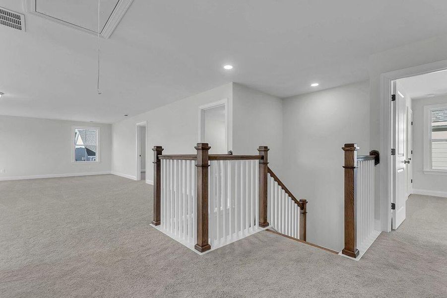 Spacious, unfurnished interior of a new home in Kings River Preserve, Hollywood (Image 19).