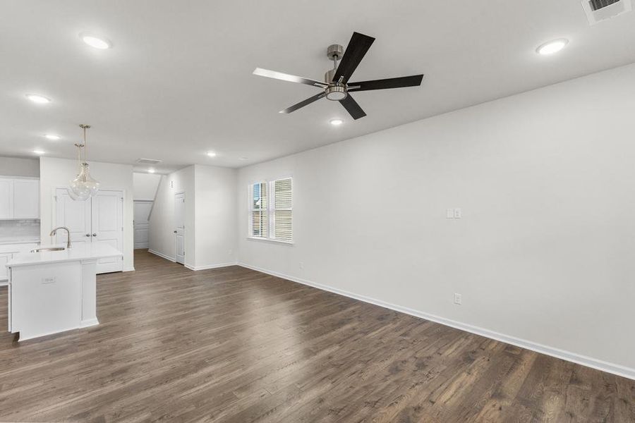 Representative unfurnished interior of a home built from the Karamea by Veranda Homes in Hitchcock Preserve 43', Aiken (Image 17).