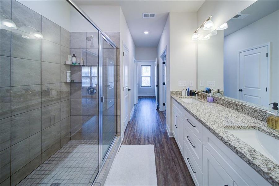 Furnished interior view inside a new home in , Waleska (Image 26).