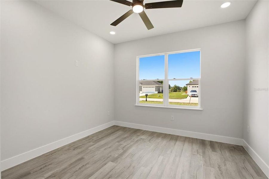 Spacious, unfurnished interior of a new home in , Sebring (Image 21).