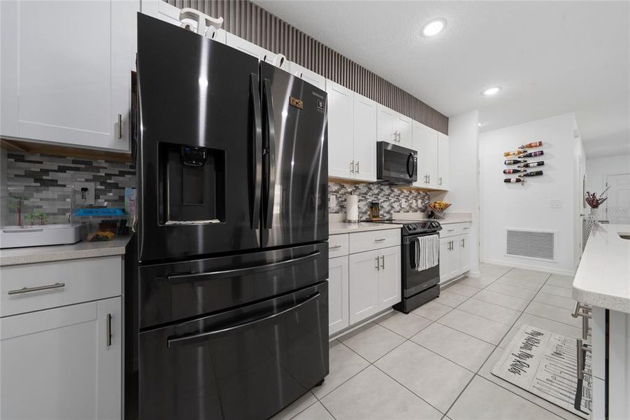 Furnished interior view inside a new home in , Kissimmee (Image 24).