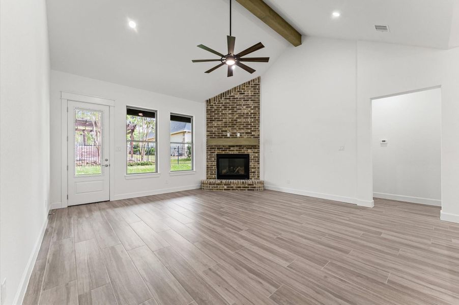 Spacious, unfurnished interior of a new home in , Montgomery (Image 21).