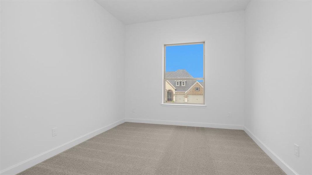 Spacious, unfurnished interior of a new home in Valencia 70', Manvel (Image 9).