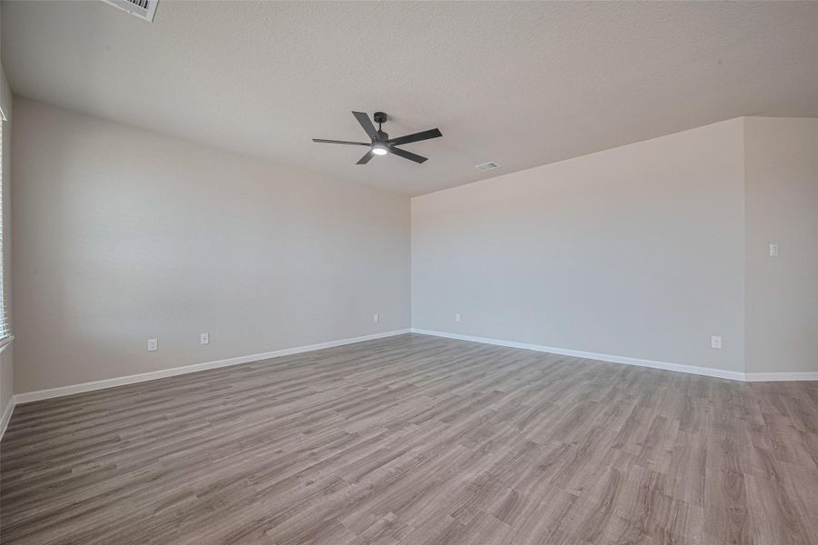 Spacious, unfurnished interior of a new home in La Segarra, Brookshire (Image 22). Spacious, unfurnished interior of a new home in La Segarra, Brookshire (Image 22).