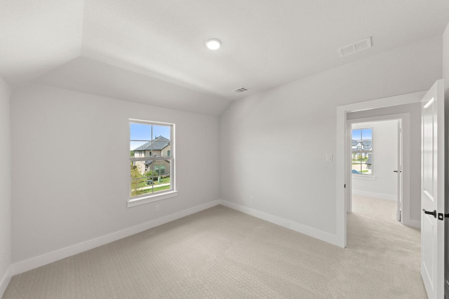 Spacious, unfurnished interior of a new home in Union Park, Little Elm (Image 16).