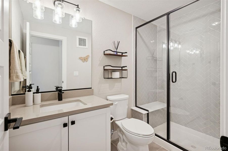 Furnished interior view inside a new home in Chatfield Bluffs, Littleton (Image 5).