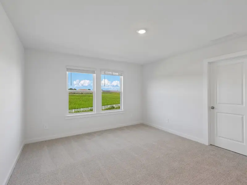 Spacious, unfurnished interior of a new home in Avery Farms - Legacy Series, Murfreesboro (Image 14).